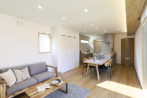 松江市朝酌町モデルハウス　LDK　リビング