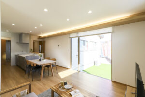 松江市朝酌町モデルハウス　LDK　リビング