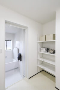 益田市かもしま東平屋モデルハウス　収納　風呂