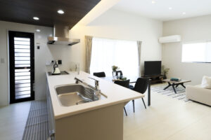 出雲市斐川町富村平屋モデルハウス　LDK　キッチン